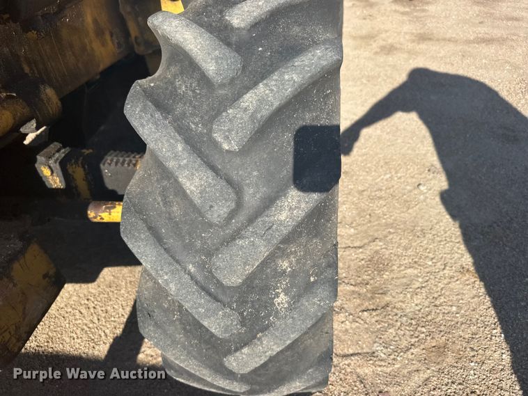 image for item EW4830 1999 Caterpillar 426C backhoe