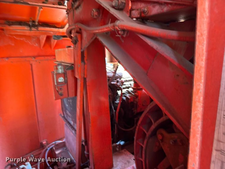 image for item EW4831 1979 Koehring 405 crane