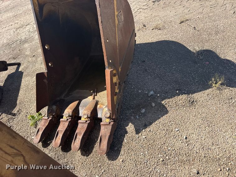 image for item EW4833 Caterpillar excavator bucket