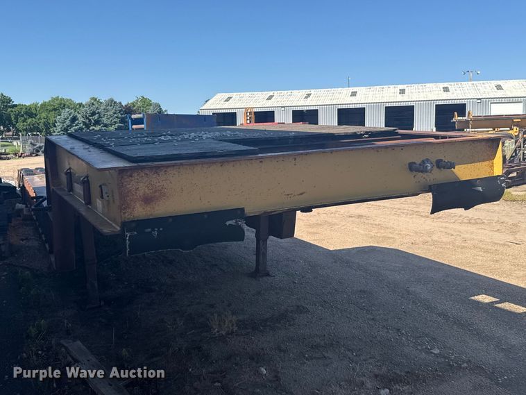 image for item EW4835 1989 Load King drop deck trailer