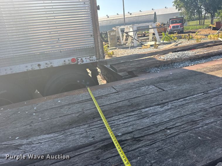 image for item EW4835 1989 Load King drop deck trailer