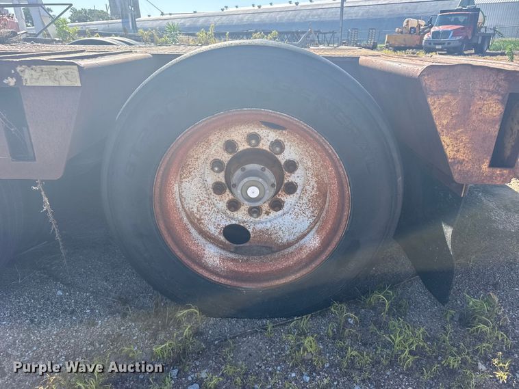 image for item EW4835 1989 Load King drop deck trailer