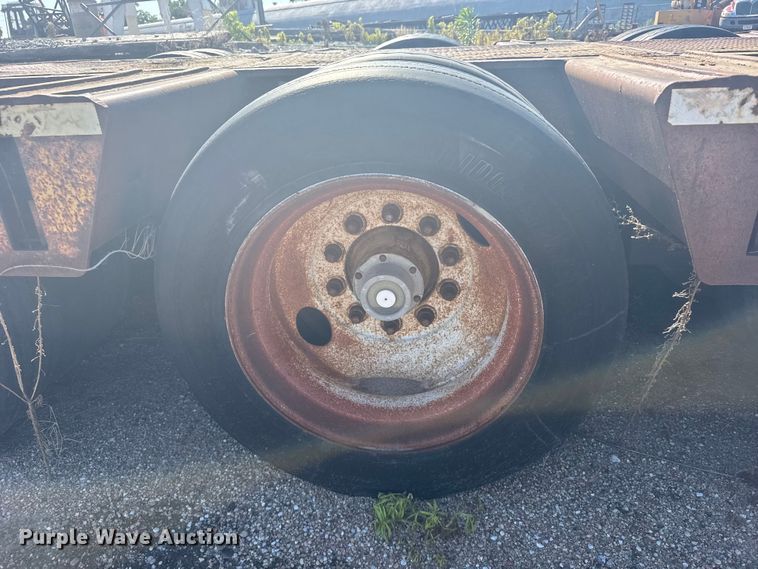 image for item EW4835 1989 Load King drop deck trailer