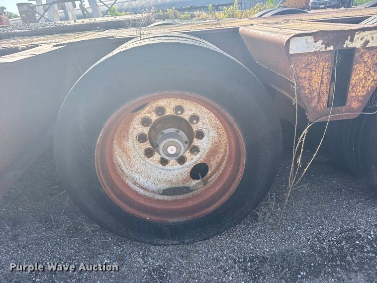 image for item EW4835 1989 Load King drop deck trailer