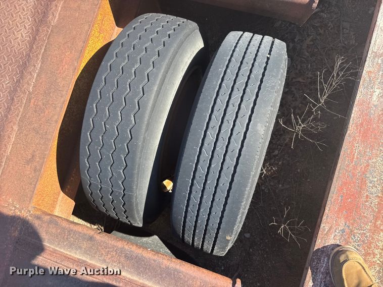 image for item EW4835 1989 Load King drop deck trailer