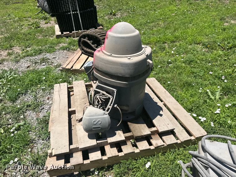 image for item EW4842 (2) pumps