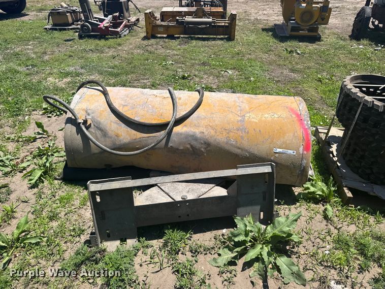 image for item EW4843 skid steer broom