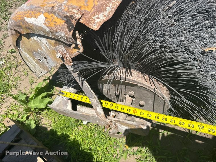 image for item EW4843 skid steer broom