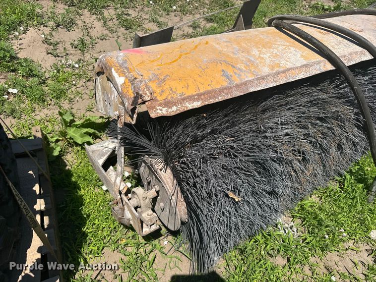 image for item EW4843 skid steer broom