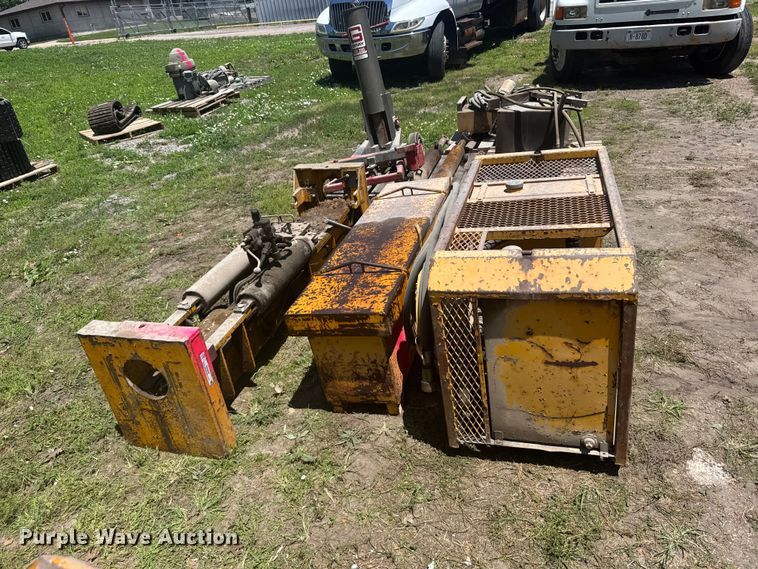 image for item EW4845 Power Ram hydraulic pipe pusher