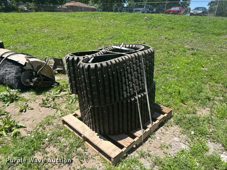 image for item EW4846 Rubber track solutions tracks