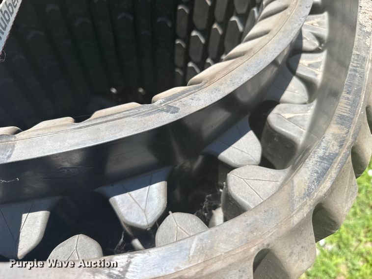 image for item EW4846 Rubber track solutions tracks