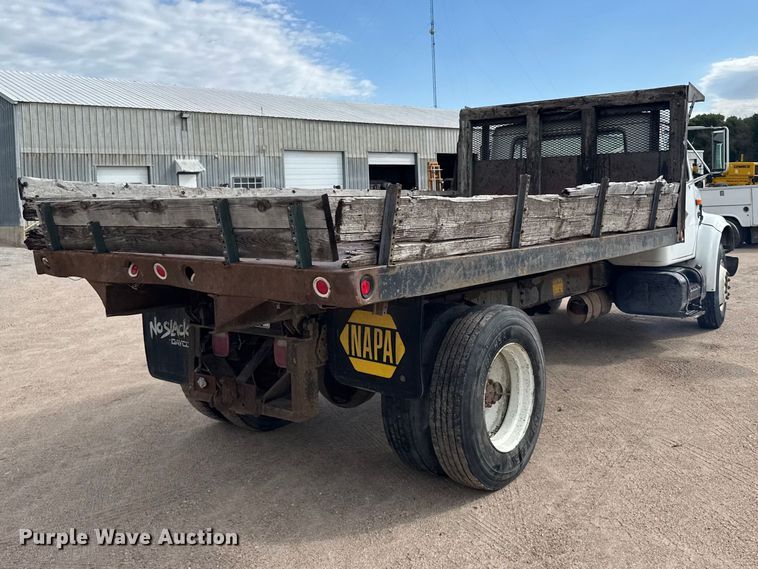 image for item EW4853 1990 International 4600 dump flatbed truck