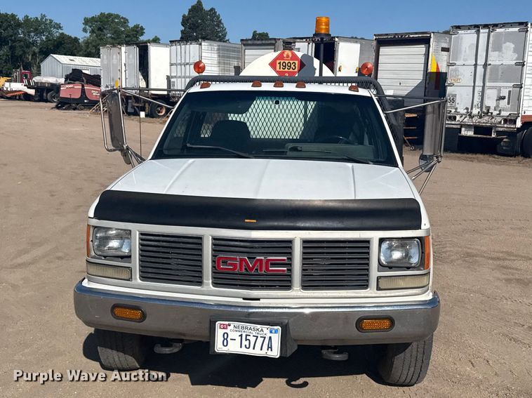 image for item EW4857 1991 GMC Sierra 3500 flatbed pickup truck