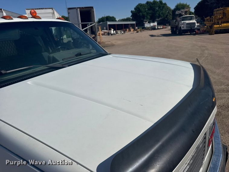 image for item EW4857 1991 GMC Sierra 3500 flatbed pickup truck