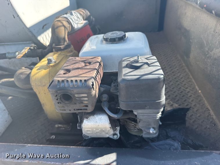 image for item EW4857 1991 GMC Sierra 3500 flatbed pickup truck