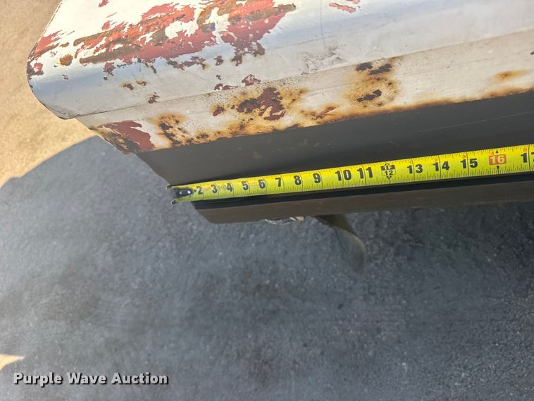image for item EW4857 1991 GMC Sierra 3500 flatbed pickup truck
