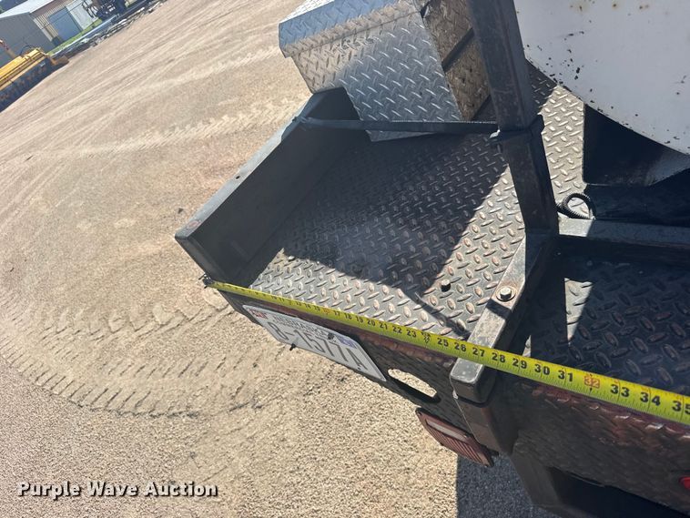 image for item EW4857 1991 GMC Sierra 3500 flatbed pickup truck