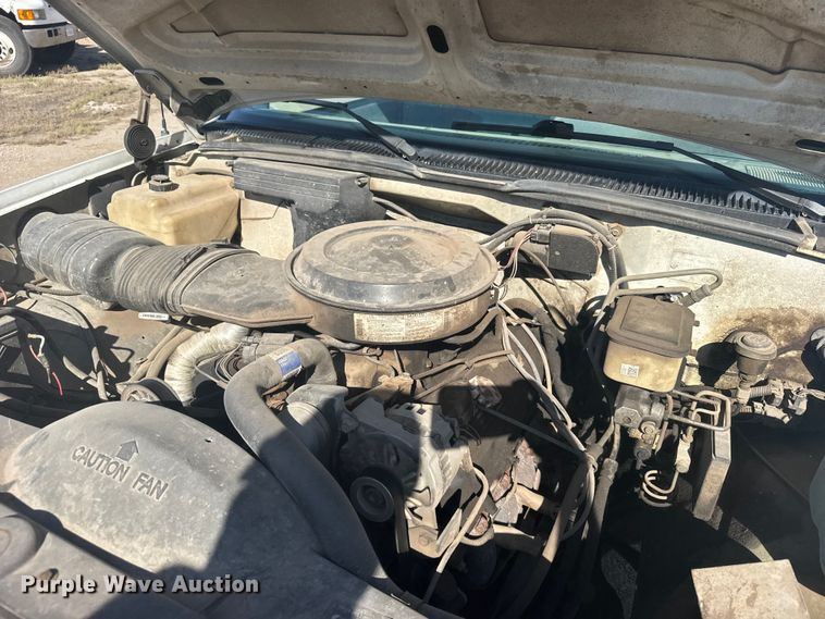 image for item EW4857 1991 GMC Sierra 3500 flatbed pickup truck
