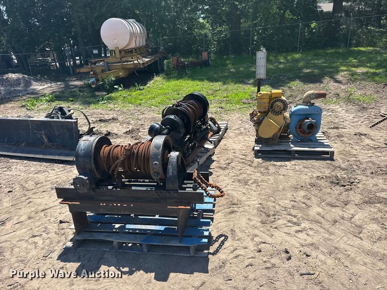 image for item EW4858 (3) hydraulic winches