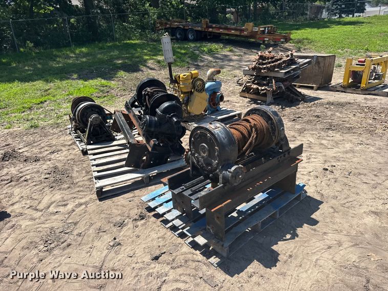 image for item EW4858 (3) hydraulic winches