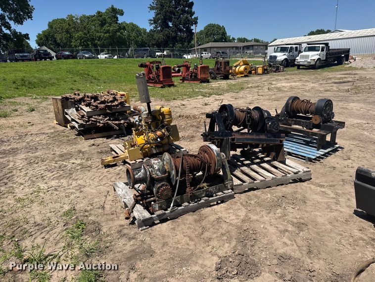 image for item EW4858 (3) hydraulic winches