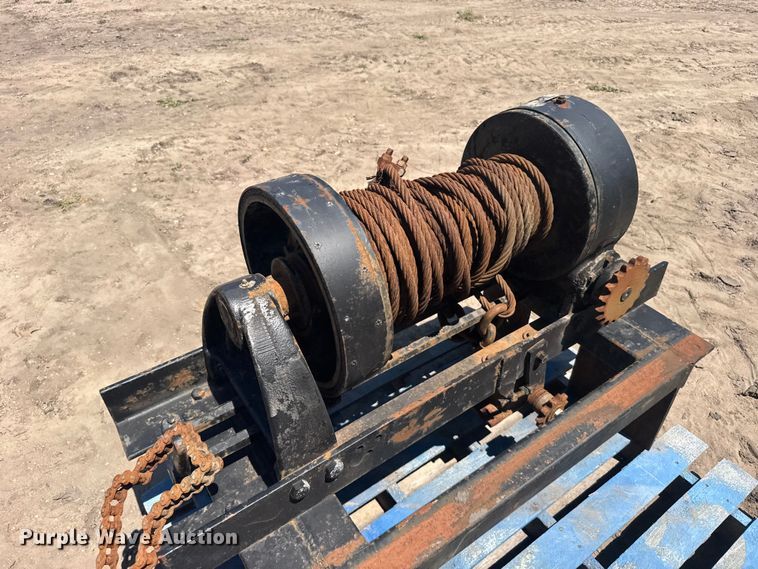 image for item EW4858 (3) hydraulic winches