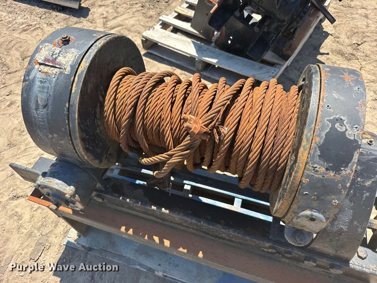 image for item EW4858 (3) hydraulic winches