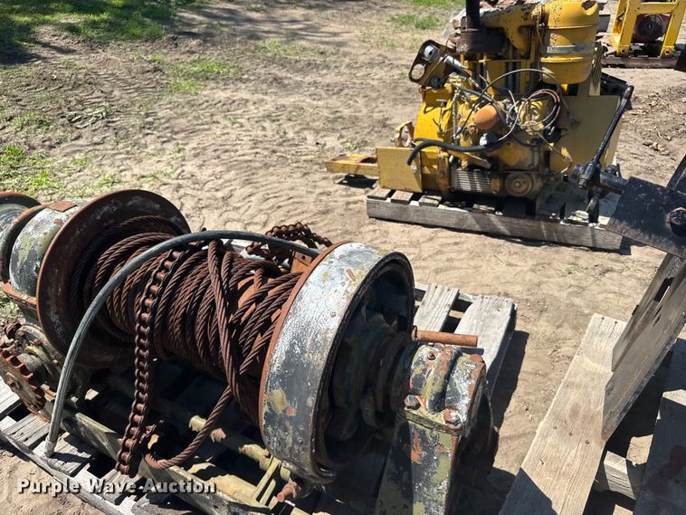 image for item EW4858 (3) hydraulic winches