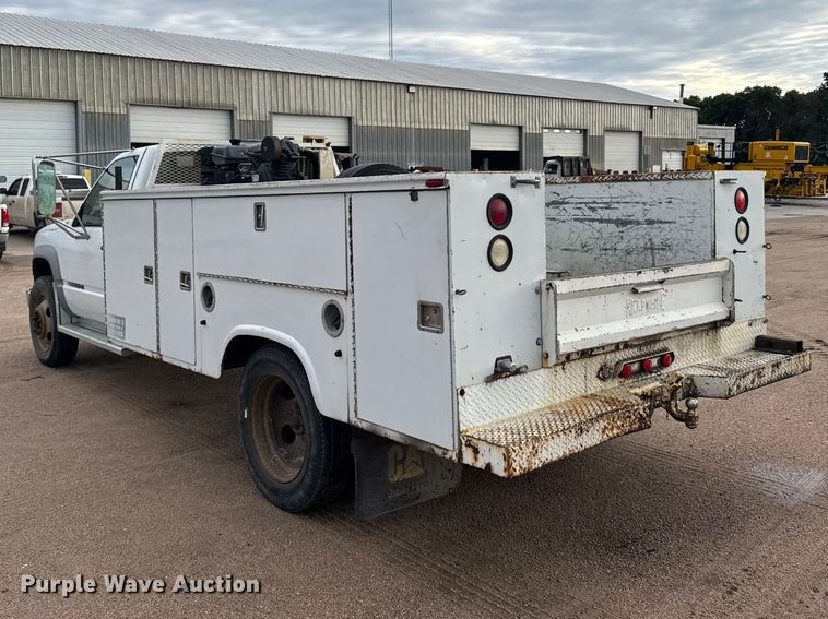 image for item EW4859 1996 GMC Sierra 3500 utility bed pickup truck