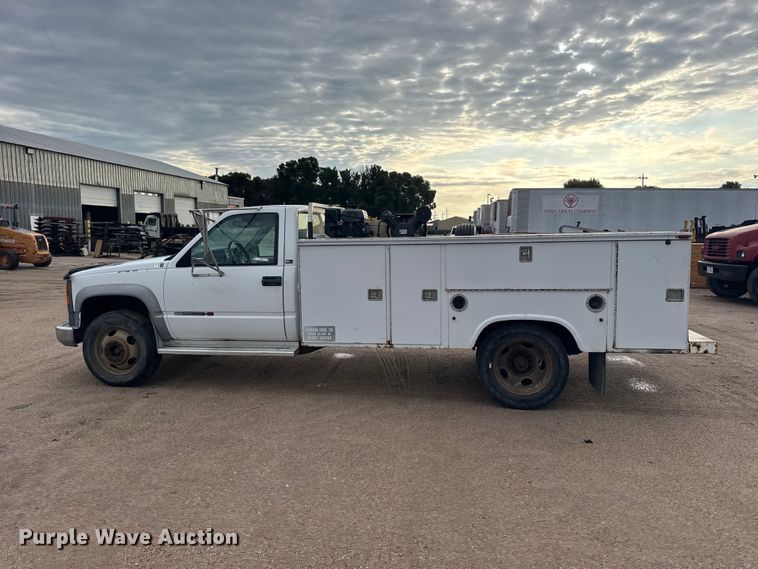 image for item EW4859 1996 GMC Sierra 3500 utility bed pickup truck