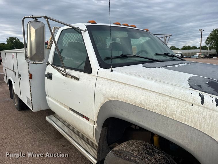 image for item EW4859 1996 GMC Sierra 3500 utility bed pickup truck