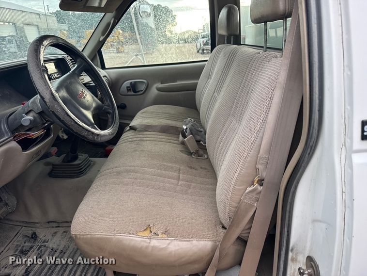 image for item EW4859 1996 GMC Sierra 3500 utility bed pickup truck