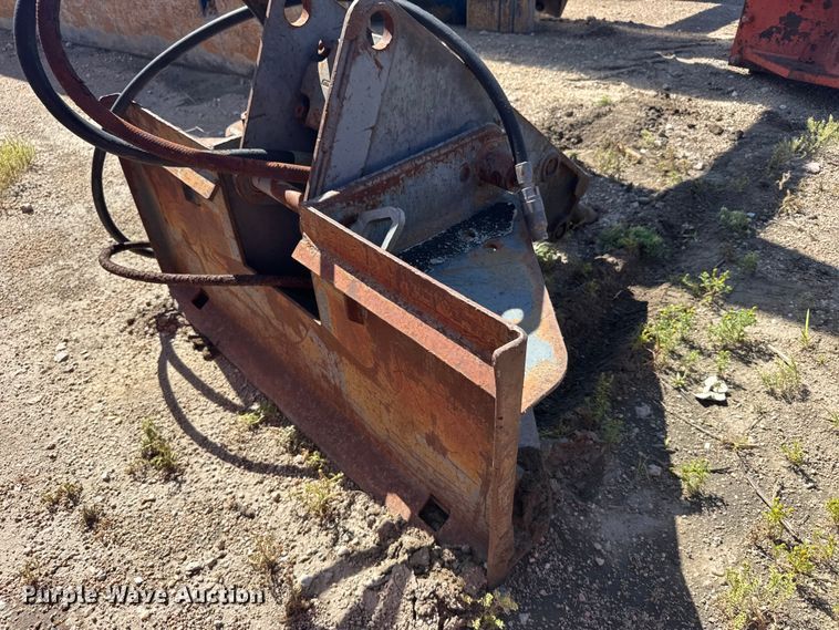 image for item EW4862 Bobcat skid steer breaker
