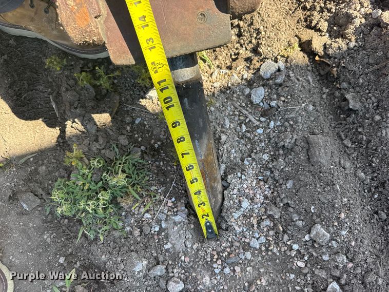image for item EW4862 Bobcat skid steer breaker
