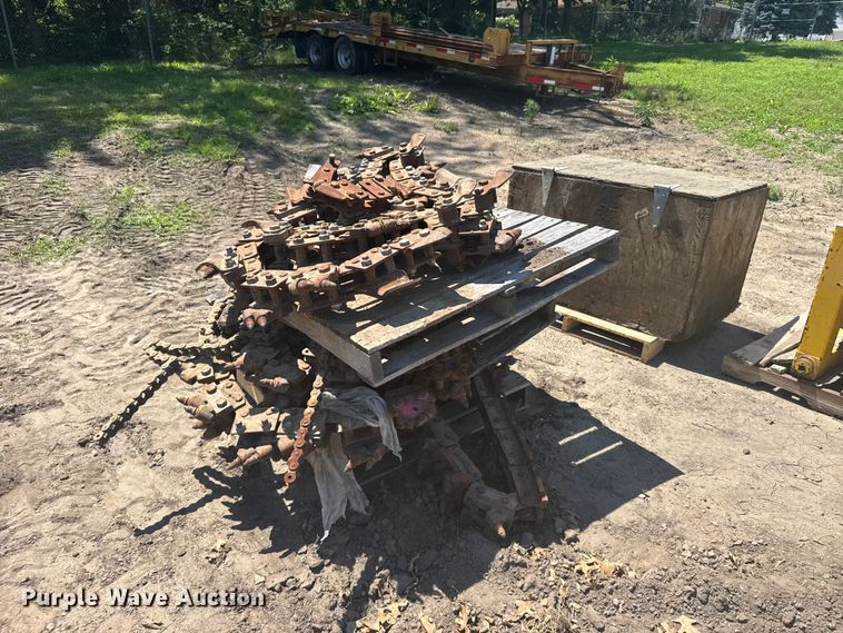 image for item EW4870 (3) trencher chains