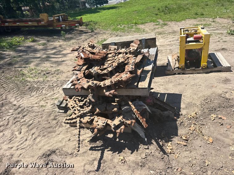 image for item EW4870 (3) trencher chains