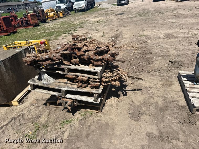 image for item EW4870 (3) trencher chains