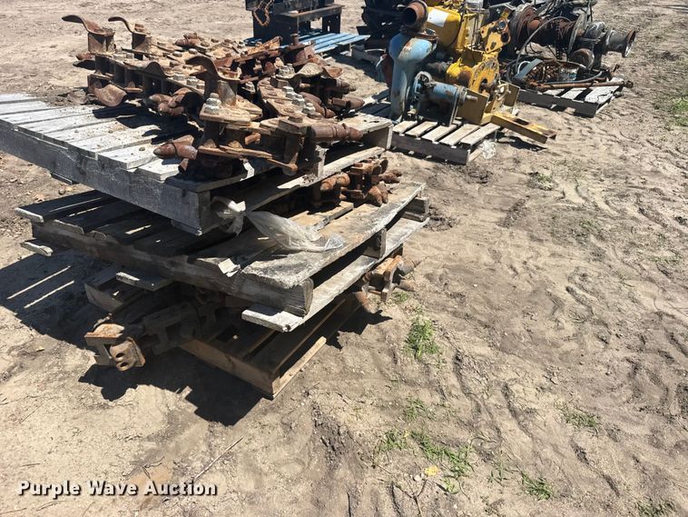 image for item EW4870 (3) trencher chains