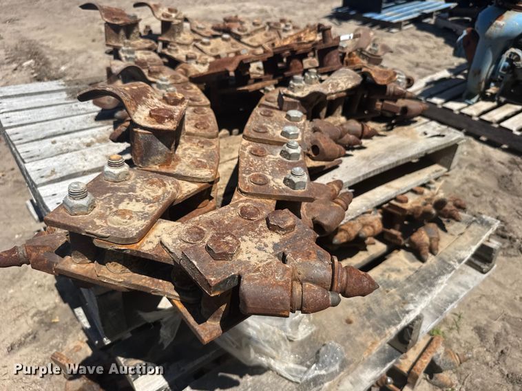 image for item EW4870 (3) trencher chains