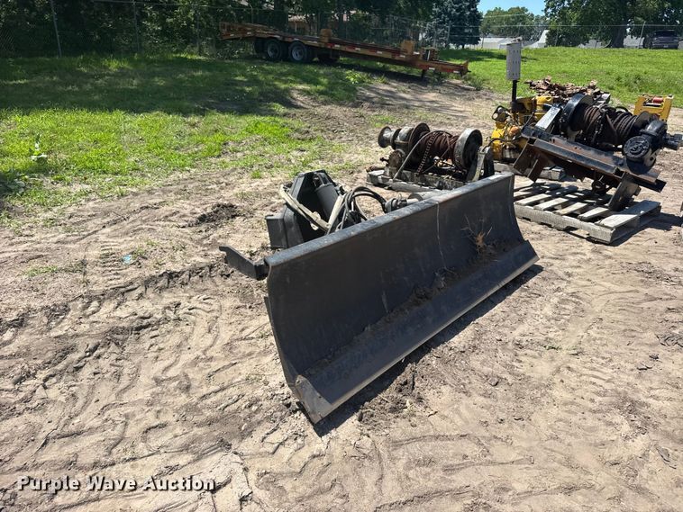 image for item EW4871 skid steer dozer blade