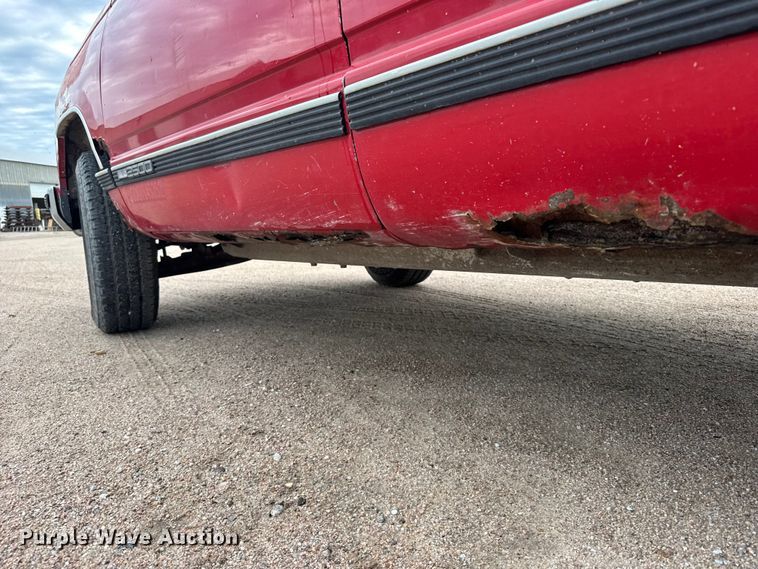 image for item EW4872 1999 GMC Sierra 2500 Ext. Cab pickup truck
