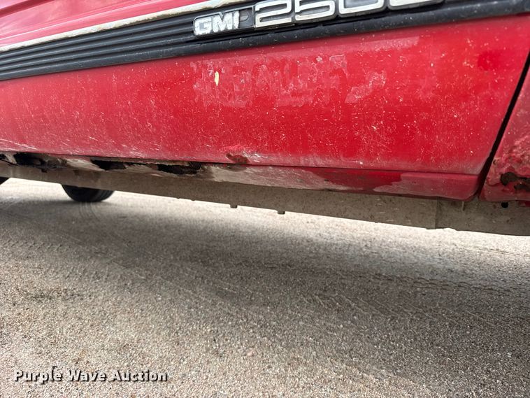 image for item EW4872 1999 GMC Sierra 2500 Ext. Cab pickup truck