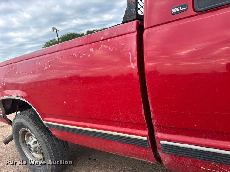 image for item EW4872 1999 GMC Sierra 2500 Ext. Cab pickup truck