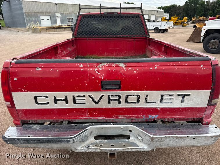 image for item EW4872 1999 GMC Sierra 2500 Ext. Cab pickup truck