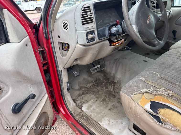 image for item EW4872 1999 GMC Sierra 2500 Ext. Cab pickup truck