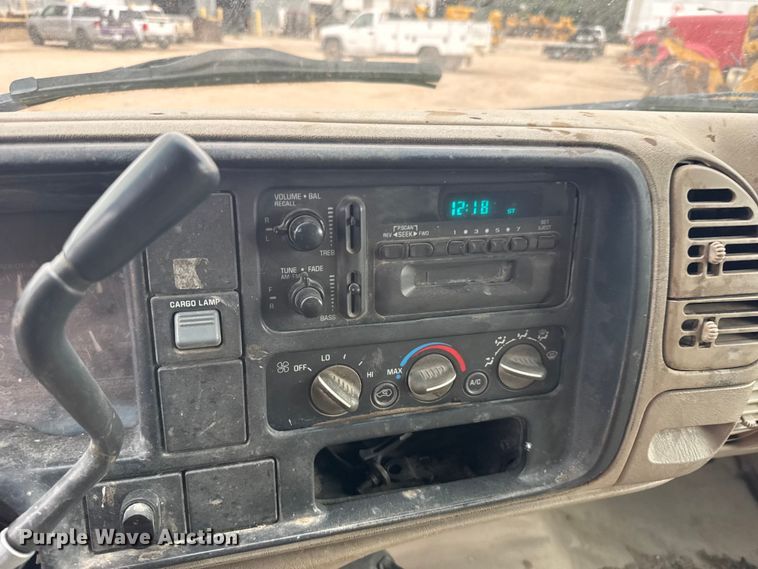 image for item EW4872 1999 GMC Sierra 2500 Ext. Cab pickup truck