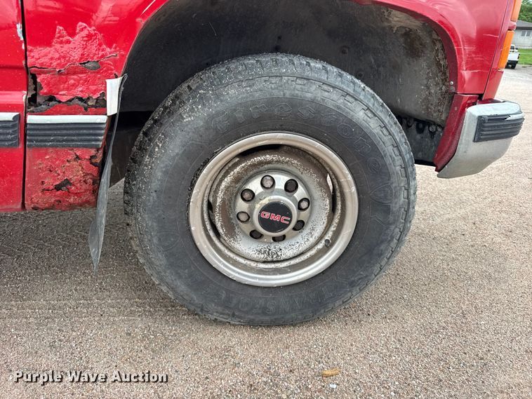 image for item EW4872 1999 GMC Sierra 2500 Ext. Cab pickup truck