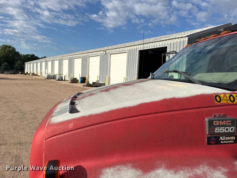 image for item EW4873 1999 GMC 6500 dump flatbed truck