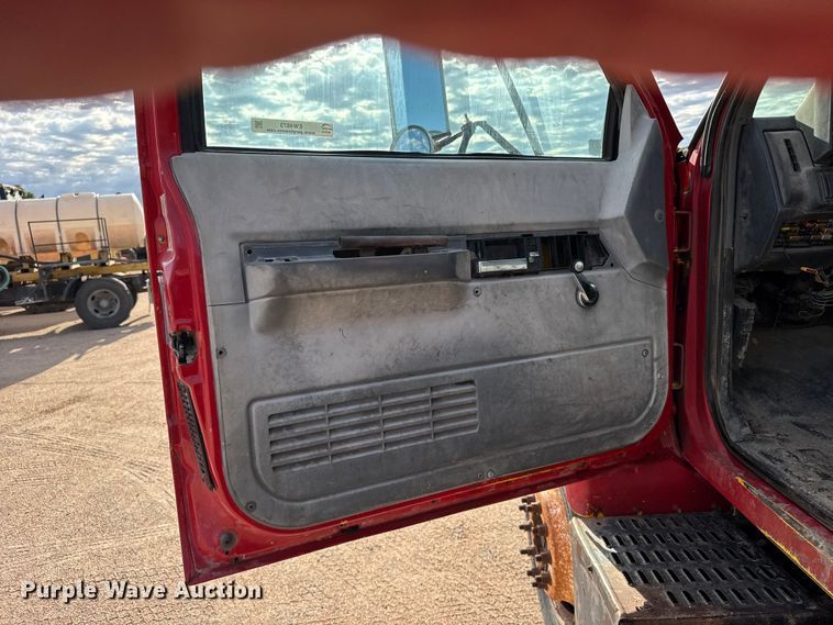 image for item EW4873 1999 GMC 6500 dump flatbed truck